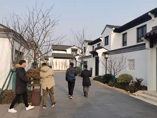 諾獅再次攜手藍城集團&綠城集團，展開巴夫洛小鎮大禾堆區域規劃建筑設計、景觀設計、室內設計